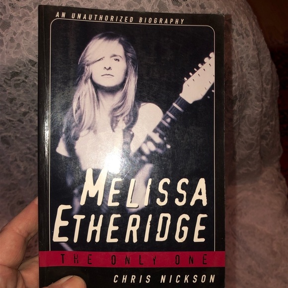 Melissa Etheridge Biography Book - Picture 4 of 5
